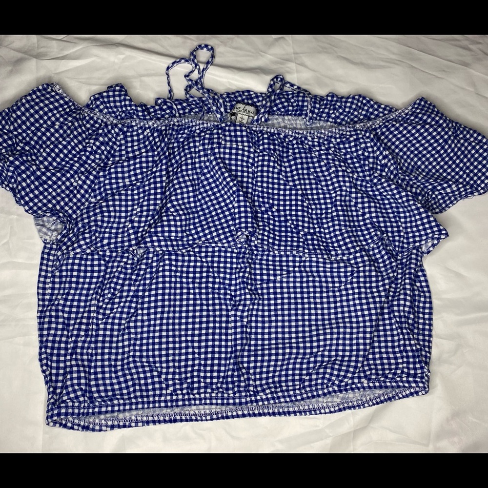 Off the shoulder summer blouse, gingham,has straps